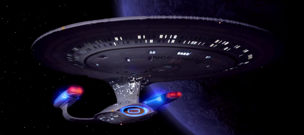 No espaço, a nave Enterprise sobrevoa Ventax II.